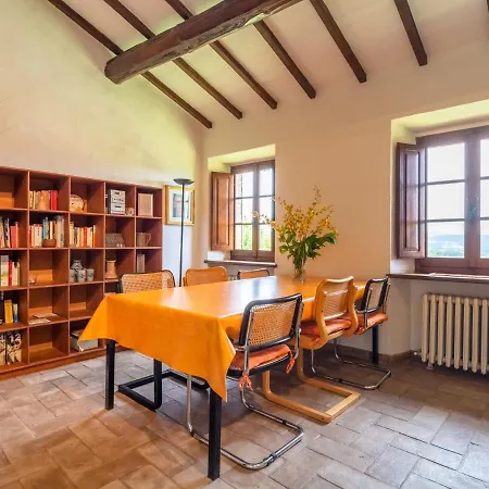 Vintage Mansion In With Garden Montegabbione