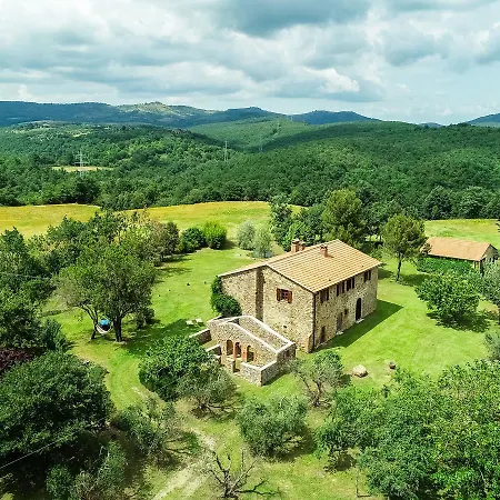 Сasa de vacaciones Vintage Mansion In With Garden